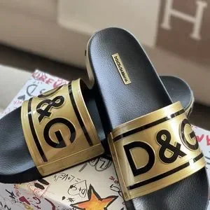 Dolce & Gabbana Black/Gold Rubber Slide Rubber beachwear slides with logo in Multicolor for Women  main image 2